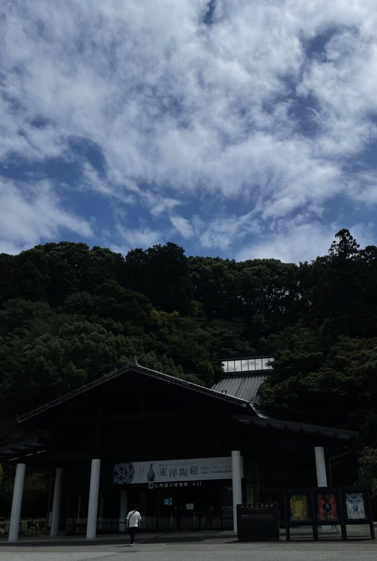 九州国立博物館の正面入口
