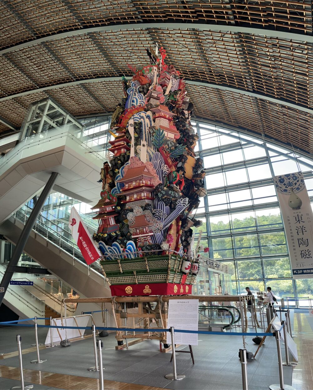 九州国立博物館に展示された博多祇園山笠の巨大な飾り山