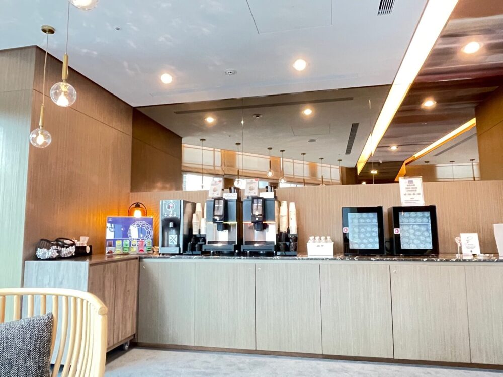 ソラリア西鉄ホテル台北西門のロビーにある無料ドリンクサービスコーナー