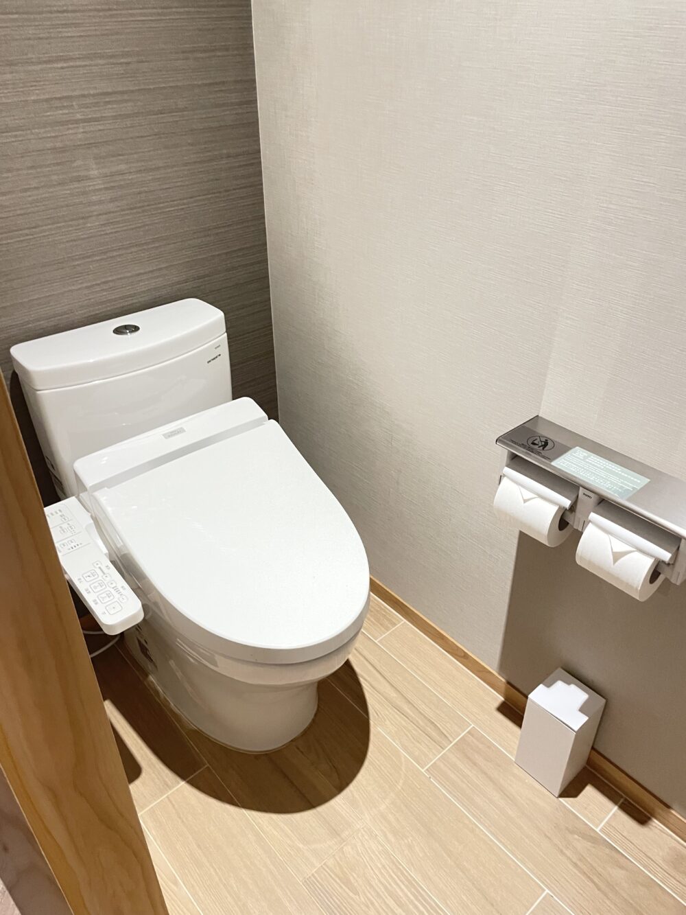 ソラリア西鉄ホテル台北西門の客室トイレ(温水洗浄便座付き)