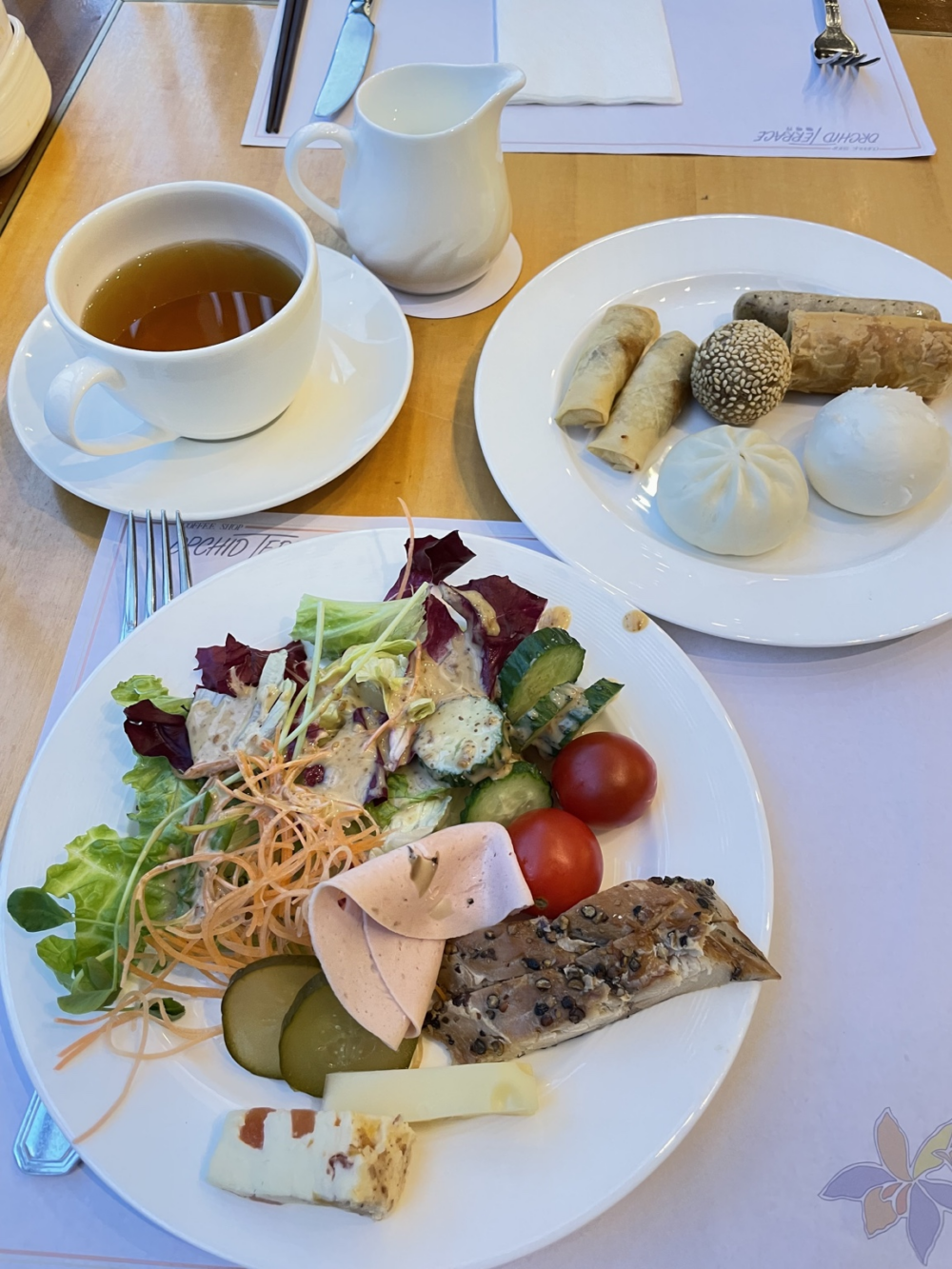 長富宮飯店の朝食ビュッフェで選んだ料理と点心