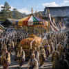 織田信長の大徳寺での葬儀をイメージした画像。五色の天蓋と幡、金襴に包まれた棺、僧侶、沈香の煙が広がる様子